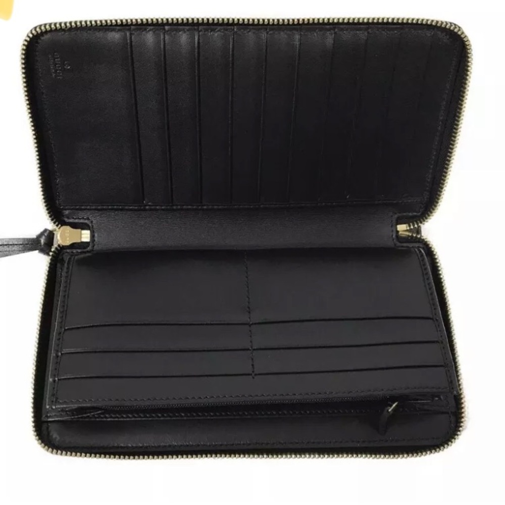 GUCCI Apollo with Embossed GG Zip Around Wallet - Picture 2 of 4